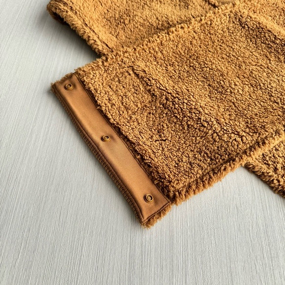 LULULEMON Customizable Snap Skinny Fleece Scarf OS Camel Brown Gorpcore Casual - Picture 7 of 16